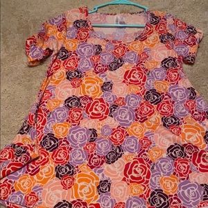 LulaRoe perfect T